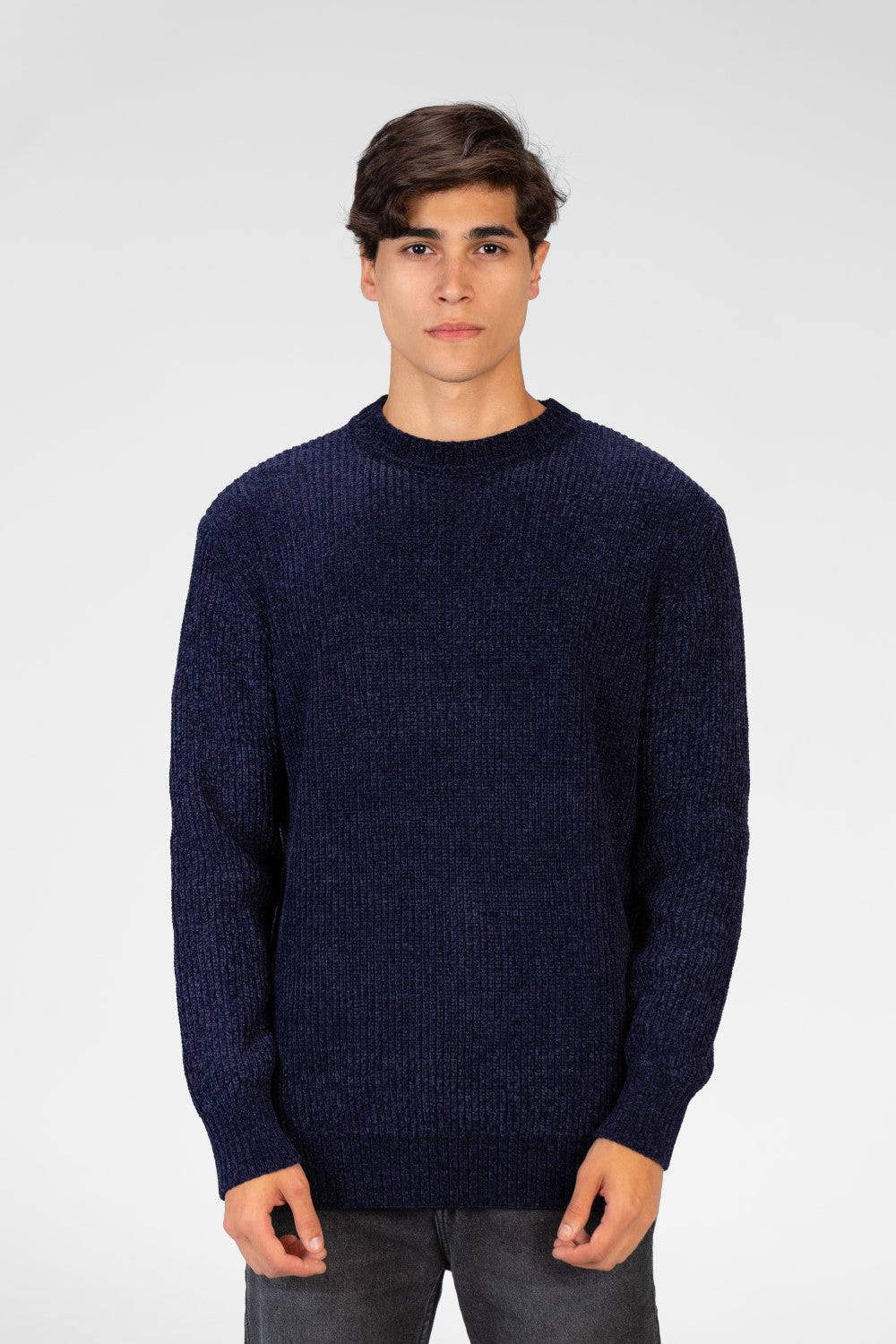 Men's Velvet Pullover With Round Neck And Long Sleeves