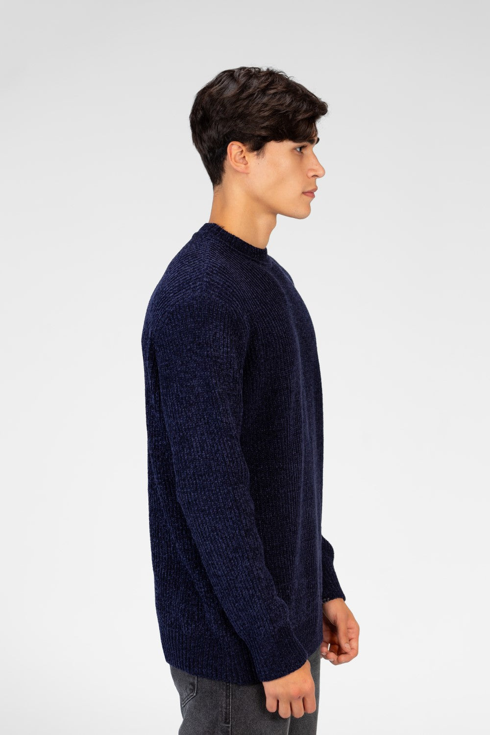 Men's Velvet Pullover With Round Neck And Long Sleeves