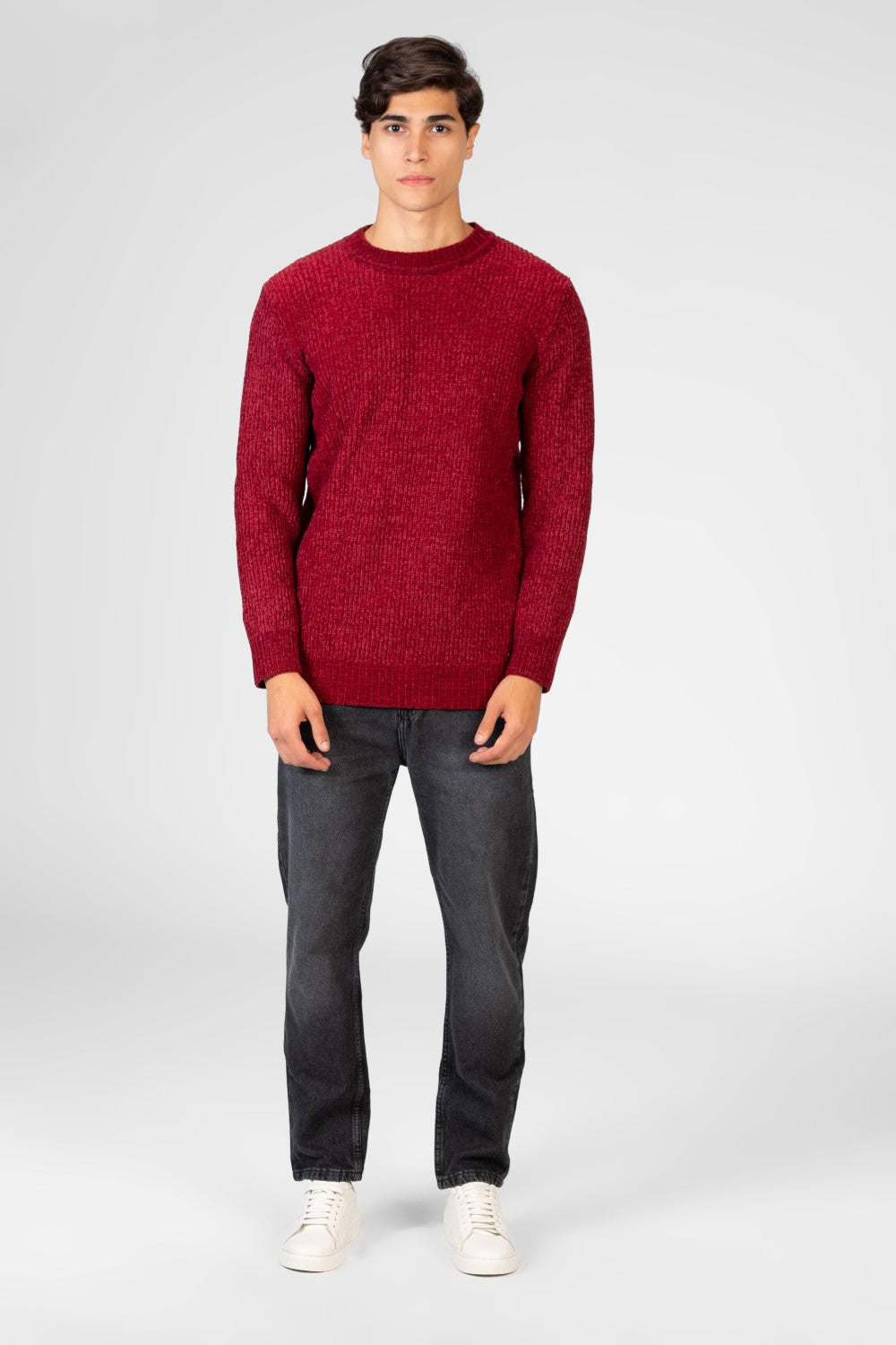 Men's Velvet Pullover With Round Neck And Long Sleeves