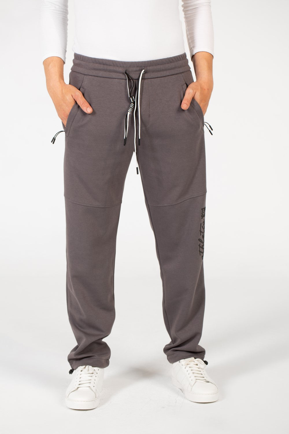 Men's Oversized Modern Sweatpants