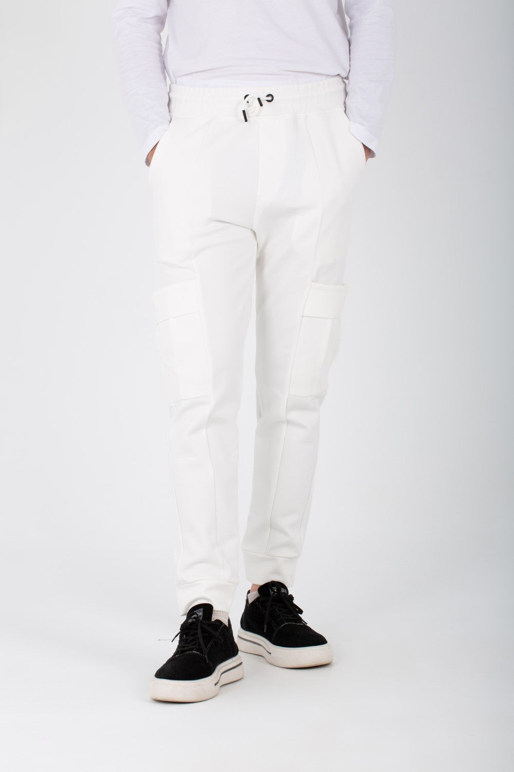 Mens Casual Sweatpants With Side Pockets And A Drawstring In The Middle
