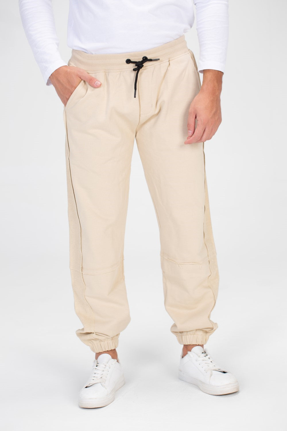 Men's Sweatpants With Elastic Waistband And Comfortable Melton Material