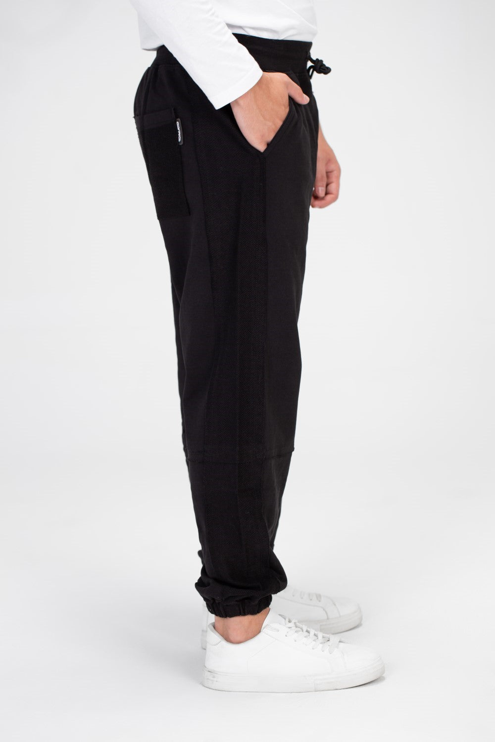 Men's Sweatpants With Elastic Waistband And Comfortable Melton Material