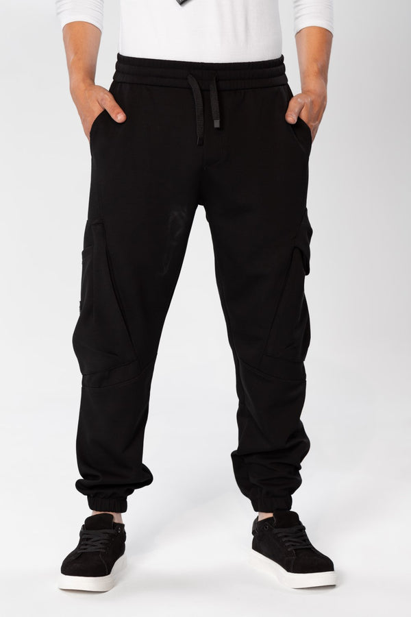 Men's Oversized Sweatpants With Drawstring In The Middle And Side Pockets