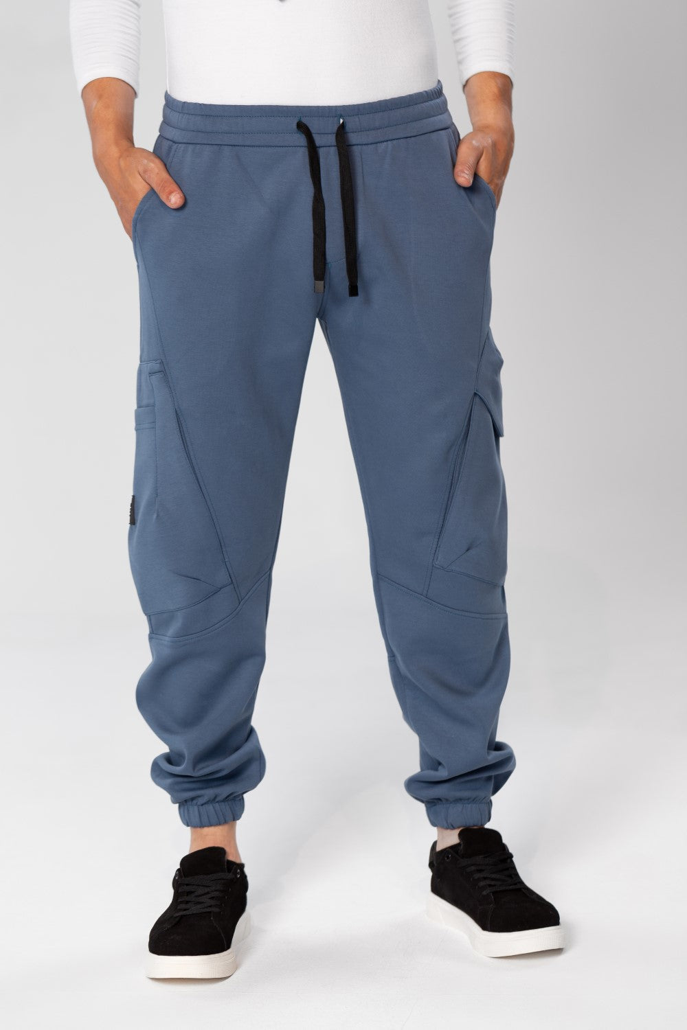Men's Oversized Sweatpants With Drawstring In The Middle And Side Pockets