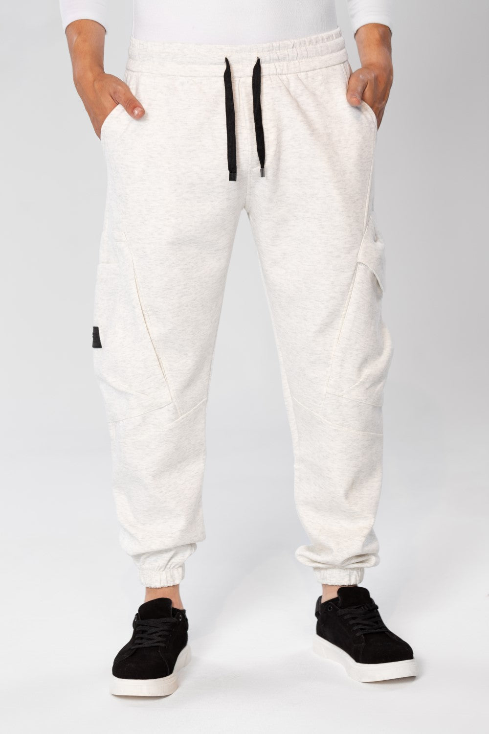Men's Oversized Sweatpants With Drawstring In The Middle And Side Pockets