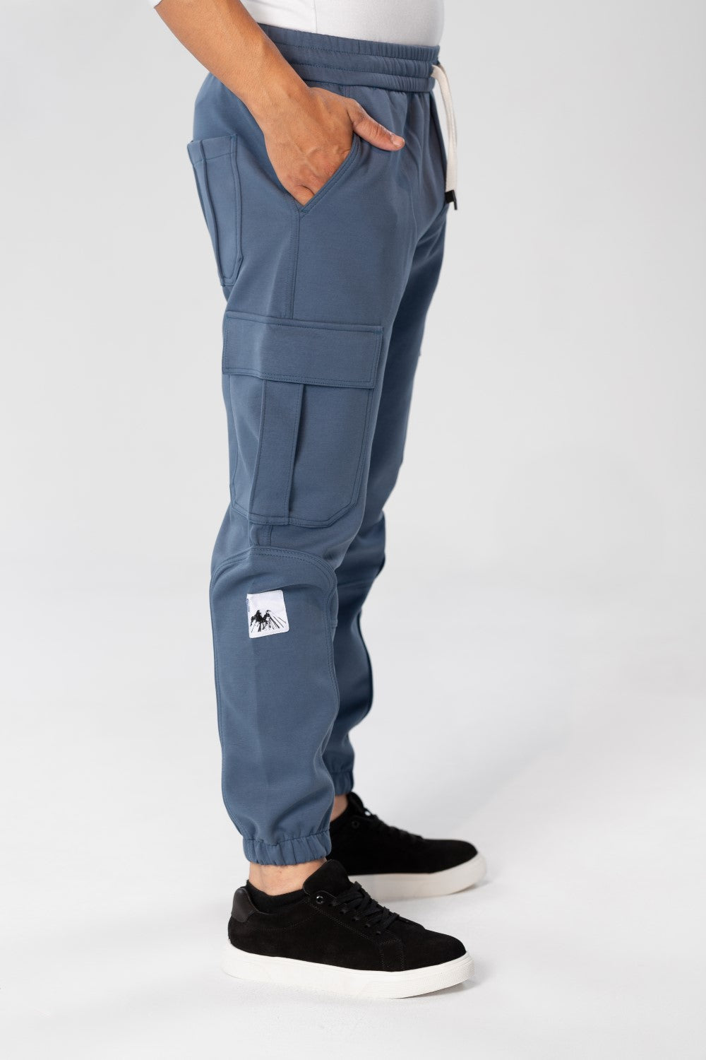 Men's Oversize Sweatpants With Side Pockets And An Elastic Band In The Middle