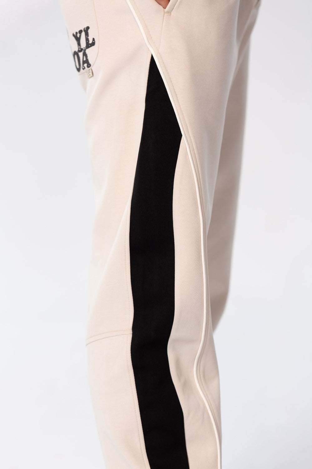 Men's Sweatpants With Elastic Waistband In The Middle And Different sides Color