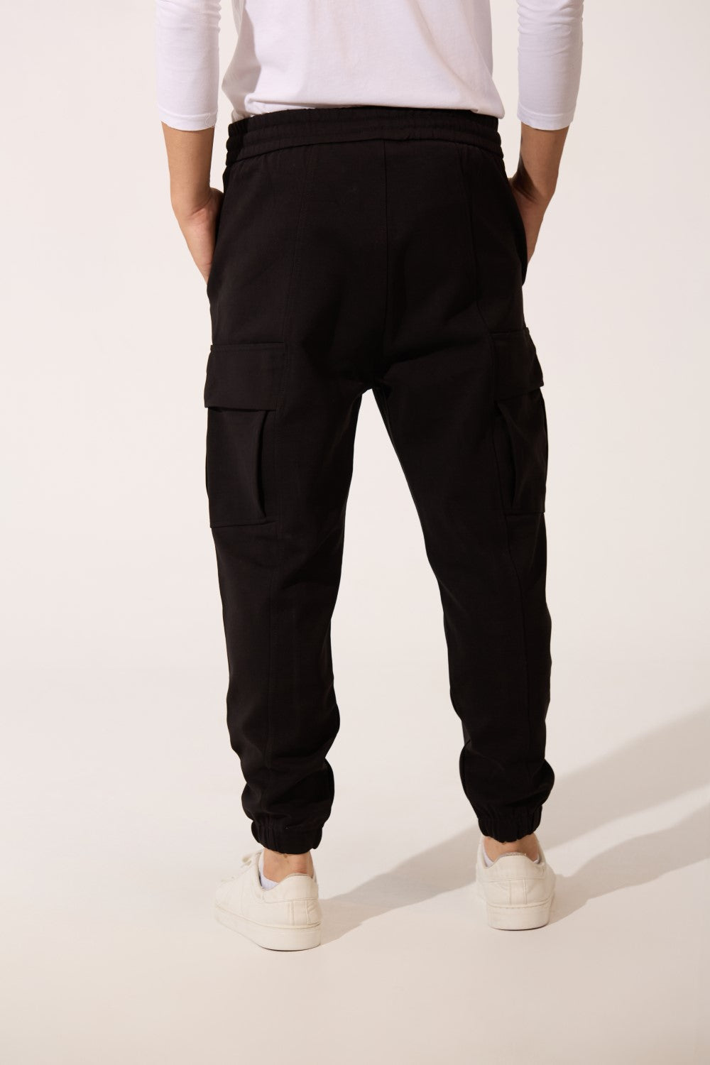 Men's Basic Oversized Sweatpants With Elastic Waistband And Side Pockets