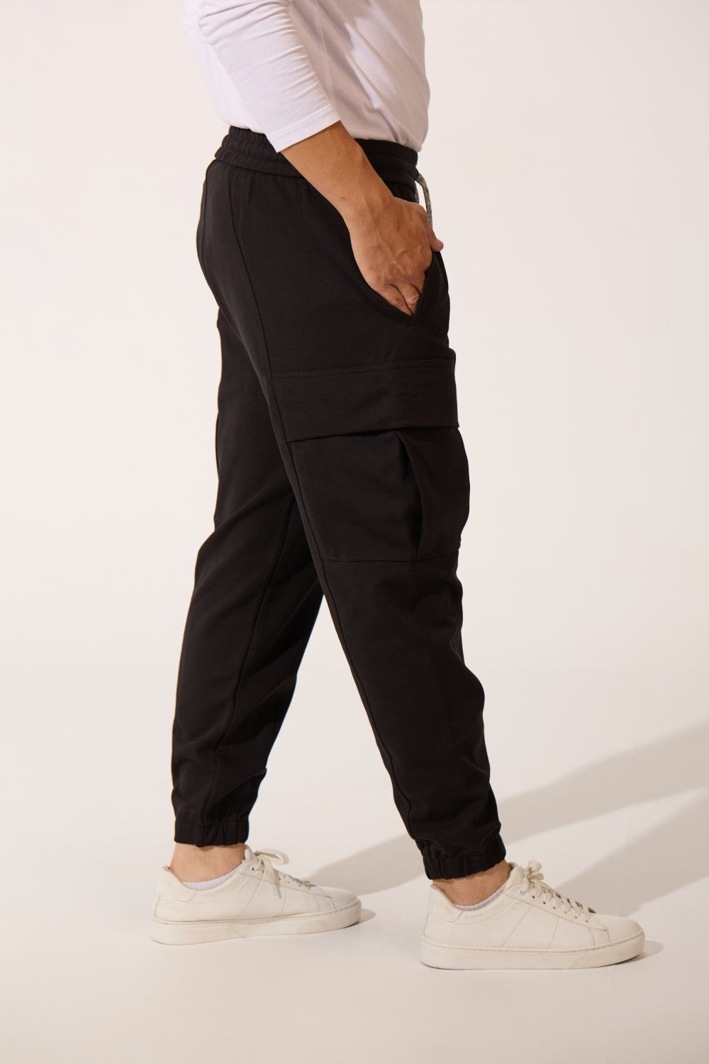 Men's Basic Oversized Sweatpants With Elastic Waistband And Side Pockets