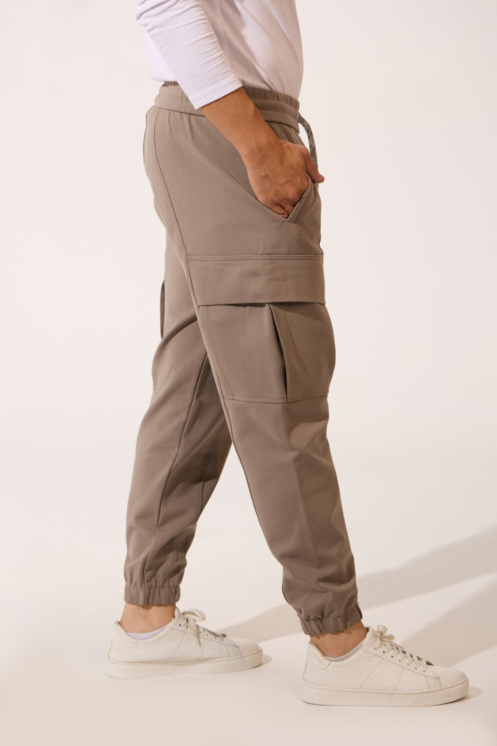 Men's Basic Oversized Sweatpants With Elastic Waistband And Side Pockets