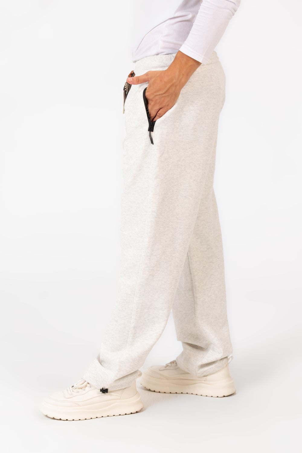 Men's Tomato Oversized Sweatpants With Elastic Waistband And Modern Zipper Pockets