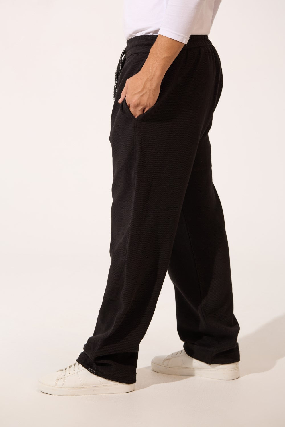Men's Milton Wide Leg Sweatpants With Elastic Waistband And Back Pocket In Basic Colors