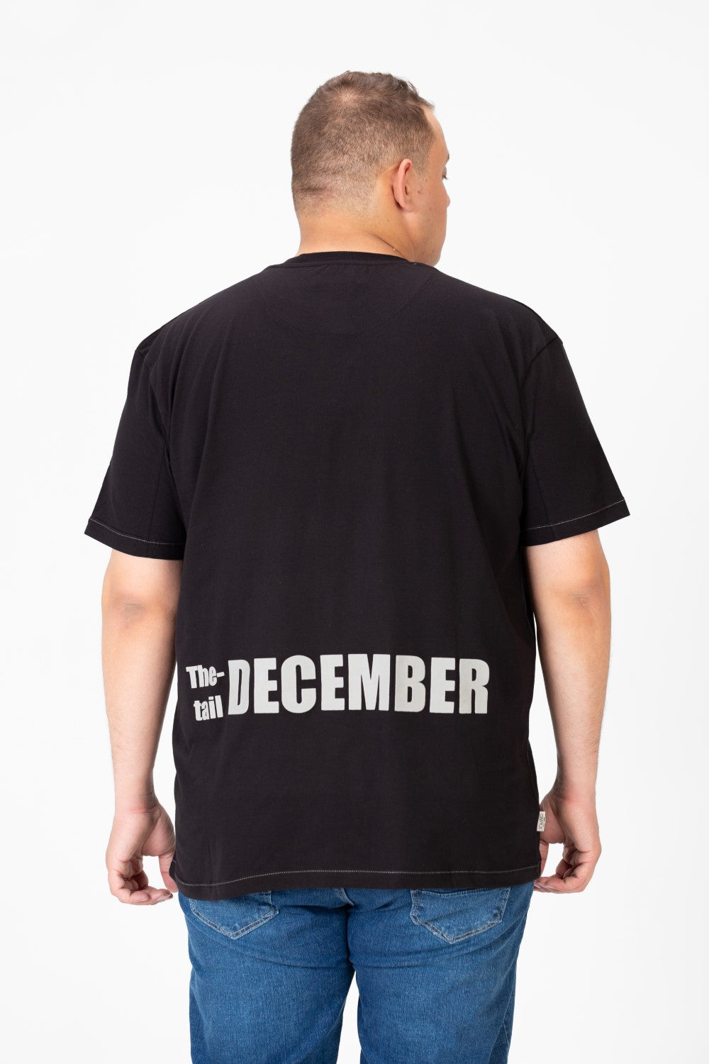 تي شيرت رجالي مطبوع بأكمام قصيرة ومقاس كبير