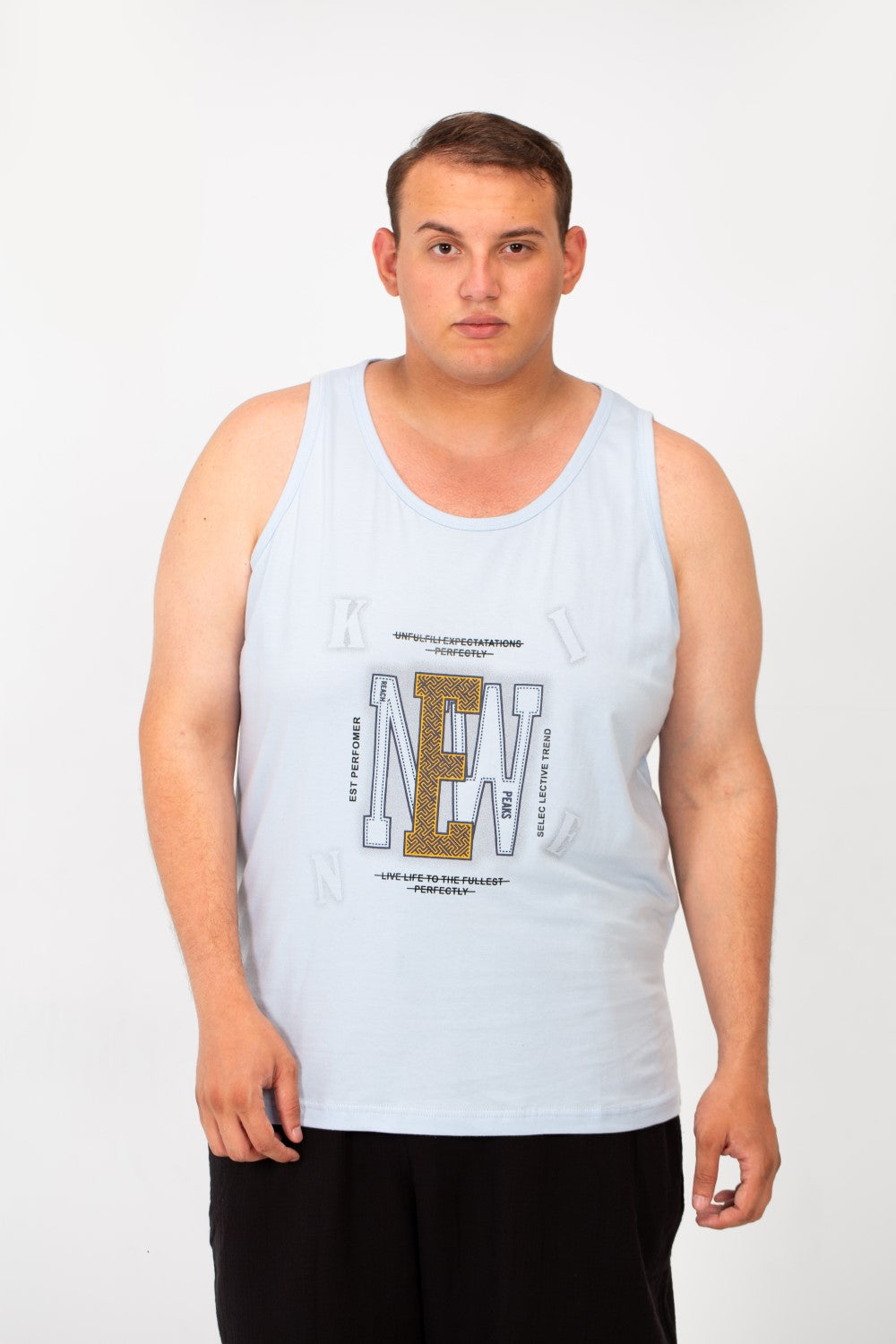 تي شيرت رجالي صيفي كبير الحجم بطبعة أمامية وقطعة عصرية