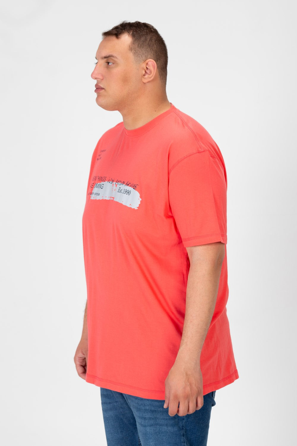 تي شيرت رجالي مطبوع برقبة دائرية ومقاس كبير