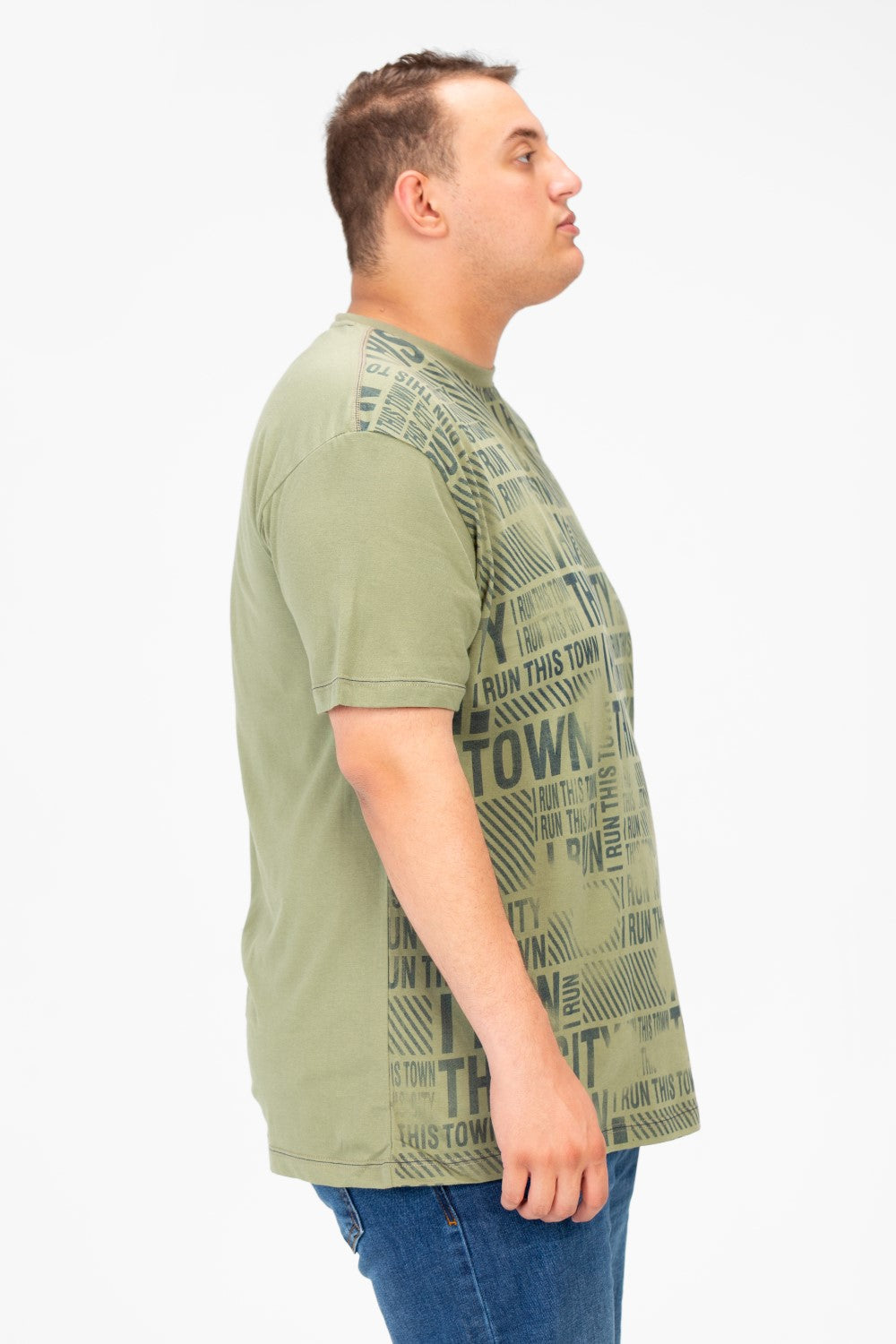 تي شيرت رجالي كبير الحجم بطبعة أمامية كاملة وأكمام قصيرة