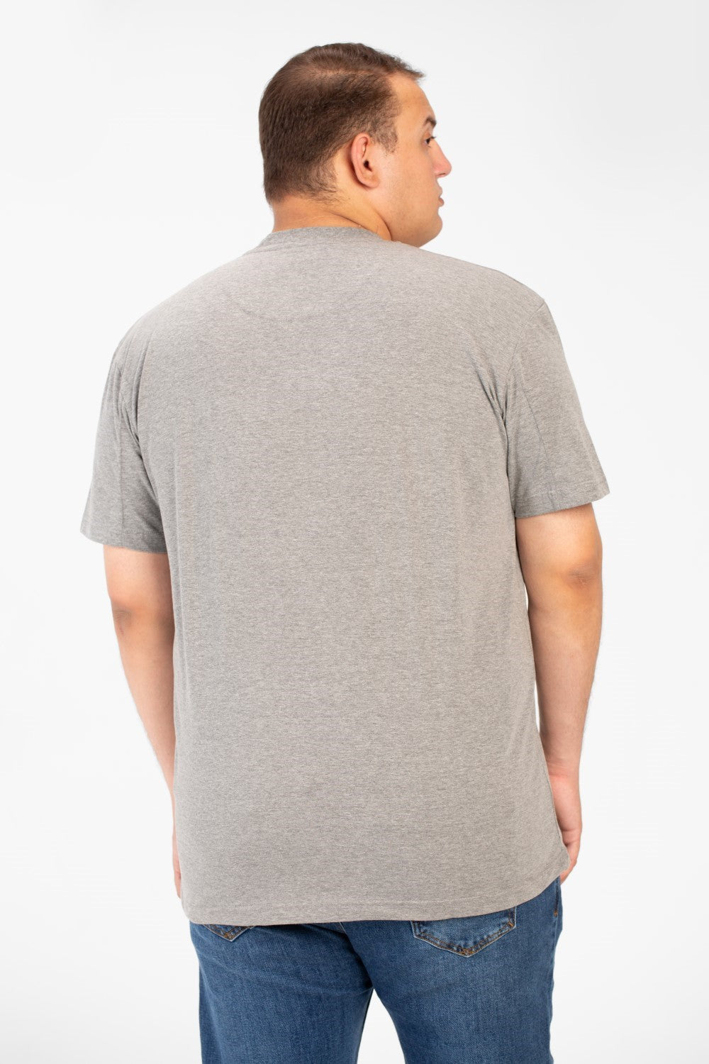 تي شيرت رجالي كبير الحجم برقبة دائرية وأكمام قصيرة مع طبعة سيارة أمامية