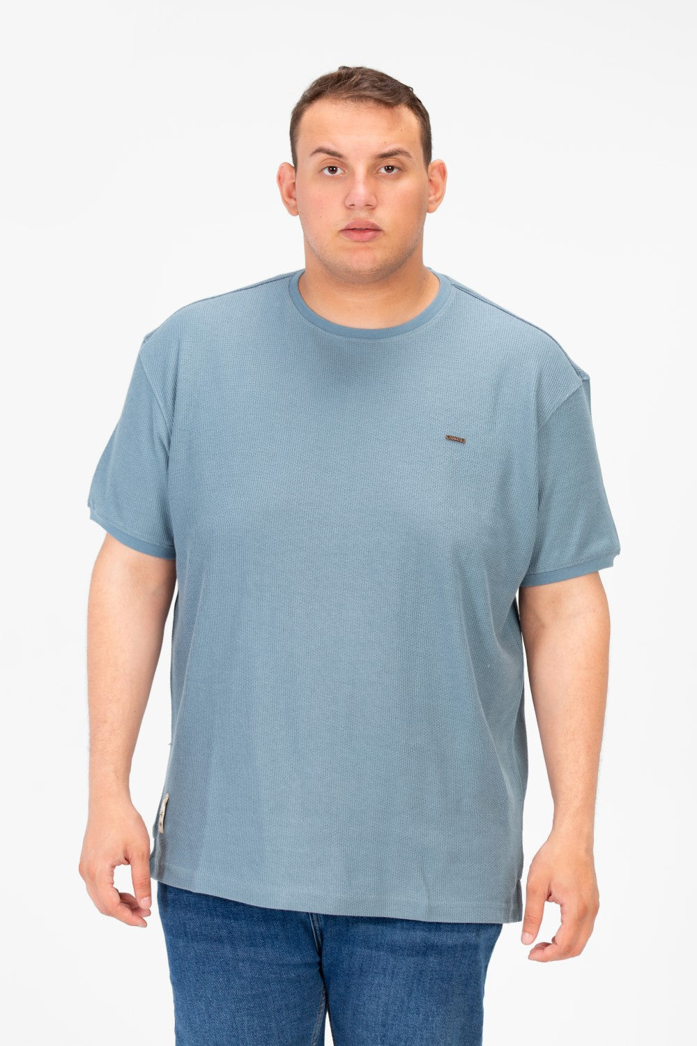 تي شيرت رجالي أساسي بنصف كم ومقاس كبير مصنوع من خامة عالية الجودة