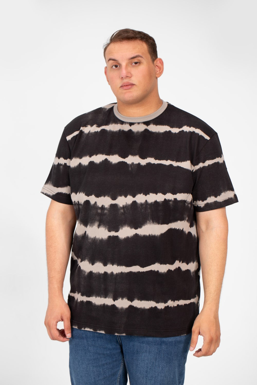 تي شيرت جاكار رجالي كبير الحجم بأكمام قصيرة ورقبة دائرية وتصميم عصري