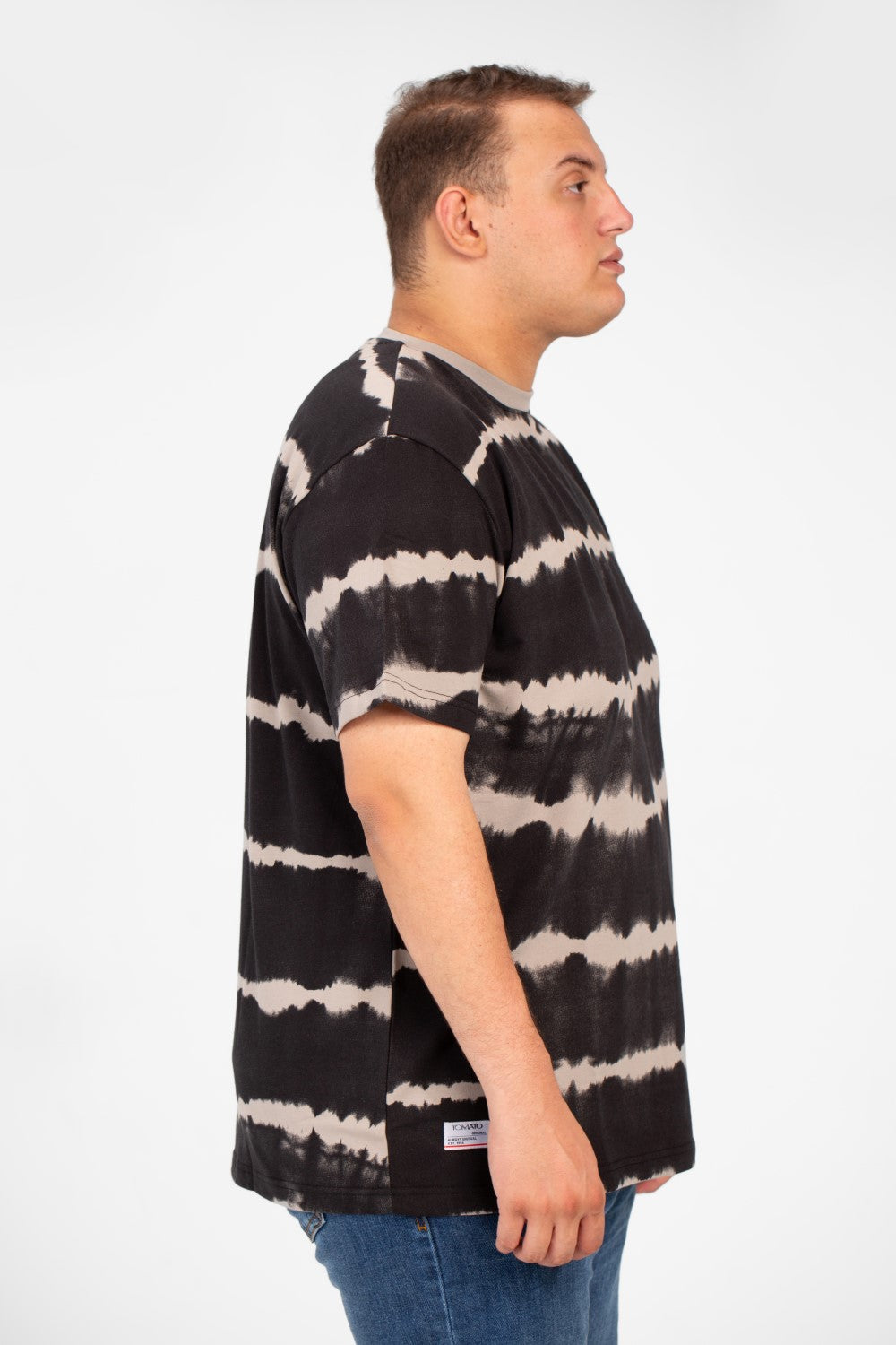 تي شيرت جاكار رجالي كبير الحجم بأكمام قصيرة ورقبة دائرية وتصميم عصري