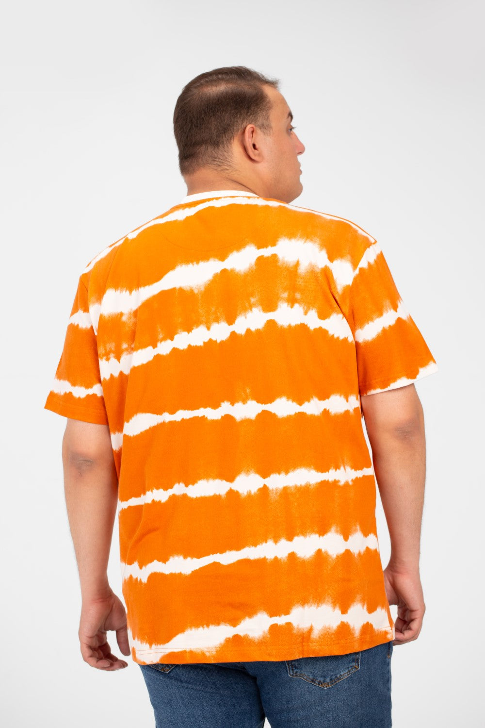 تي شيرت جاكار رجالي كبير الحجم بأكمام قصيرة ورقبة دائرية وتصميم عصري