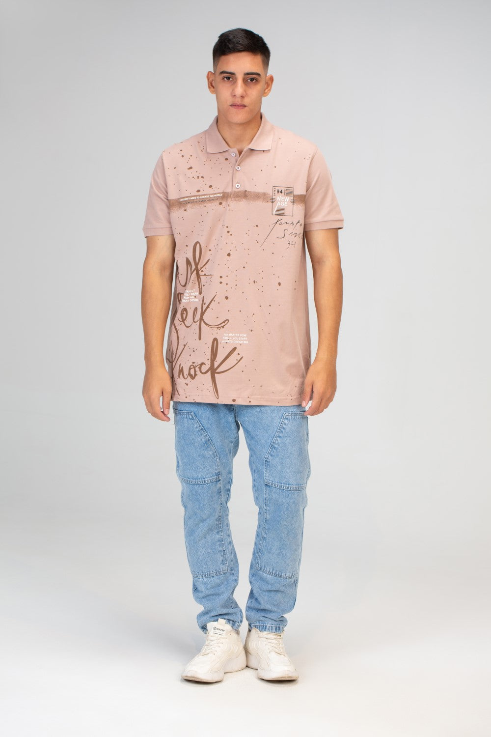 تيشيرت بولو بأكمام نصفية للرجال Slim Fit مع طبعة أمامية