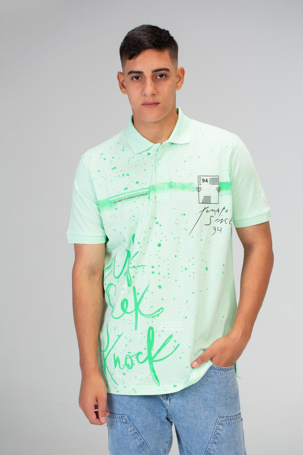 تيشيرت بولو بأكمام نصفية للرجال Slim Fit مع طبعة أمامية