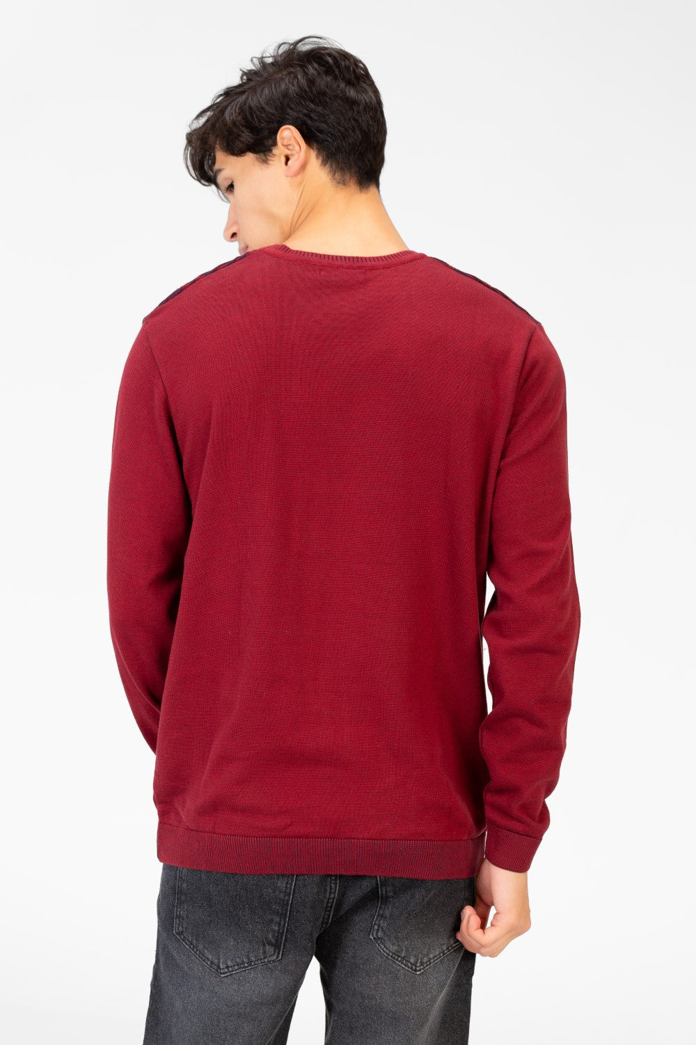 Men's Round Neck Jakar Pullover In Cotton Material