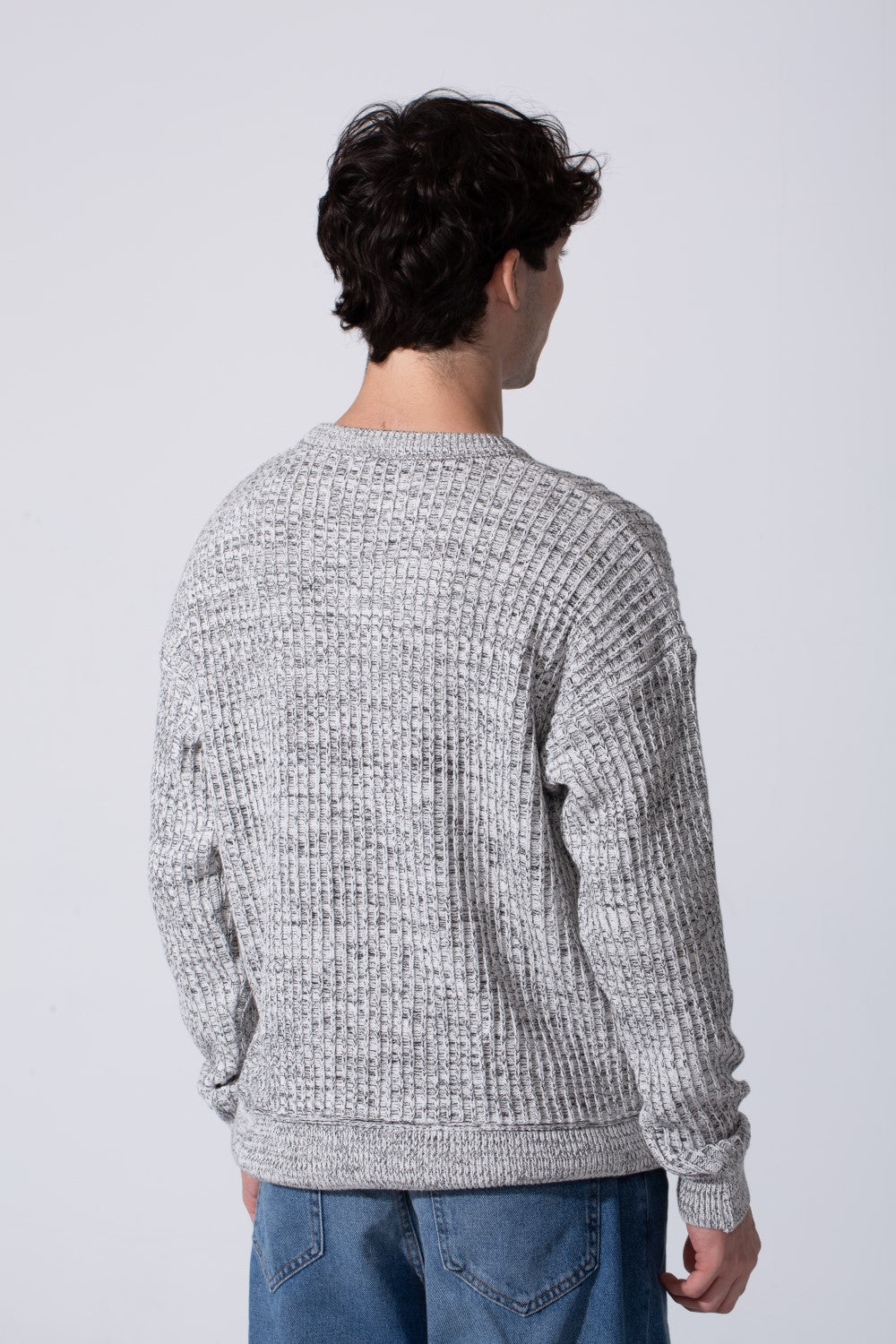 Men's Slim Fit Jakar Cotton Pullover With A Round Neck And Long Sleeves