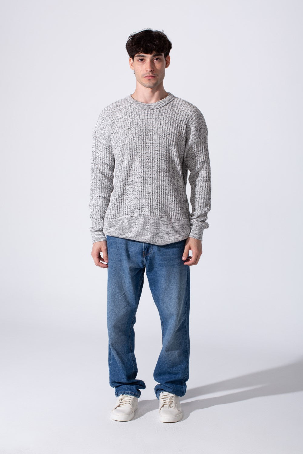 Men's Slim Fit Jakar Cotton Pullover With A Round Neck And Long Sleeves