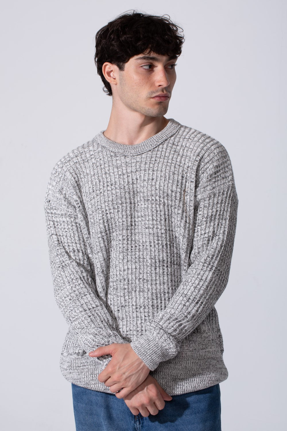 Men's Slim Fit Jakar Cotton Pullover With A Round Neck And Long Sleeves