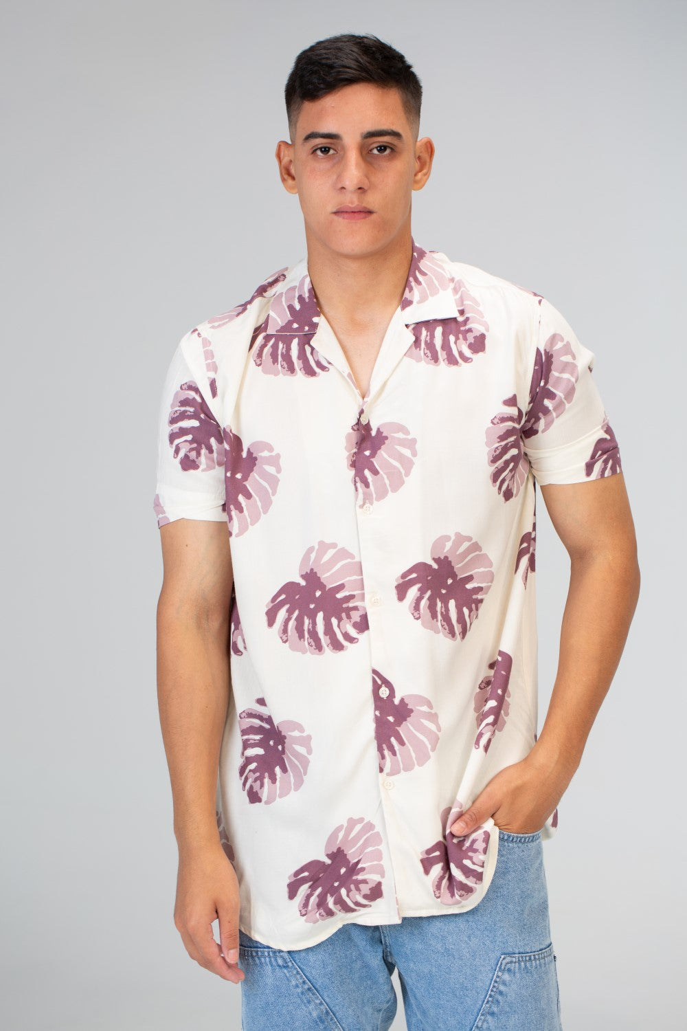 Mens Half Sleeved Slim Fit Shirt In Viscose Cotton