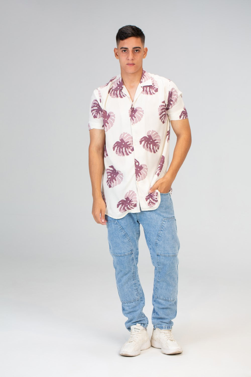 Mens Half Sleeved Slim Fit Shirt In Viscose Cotton