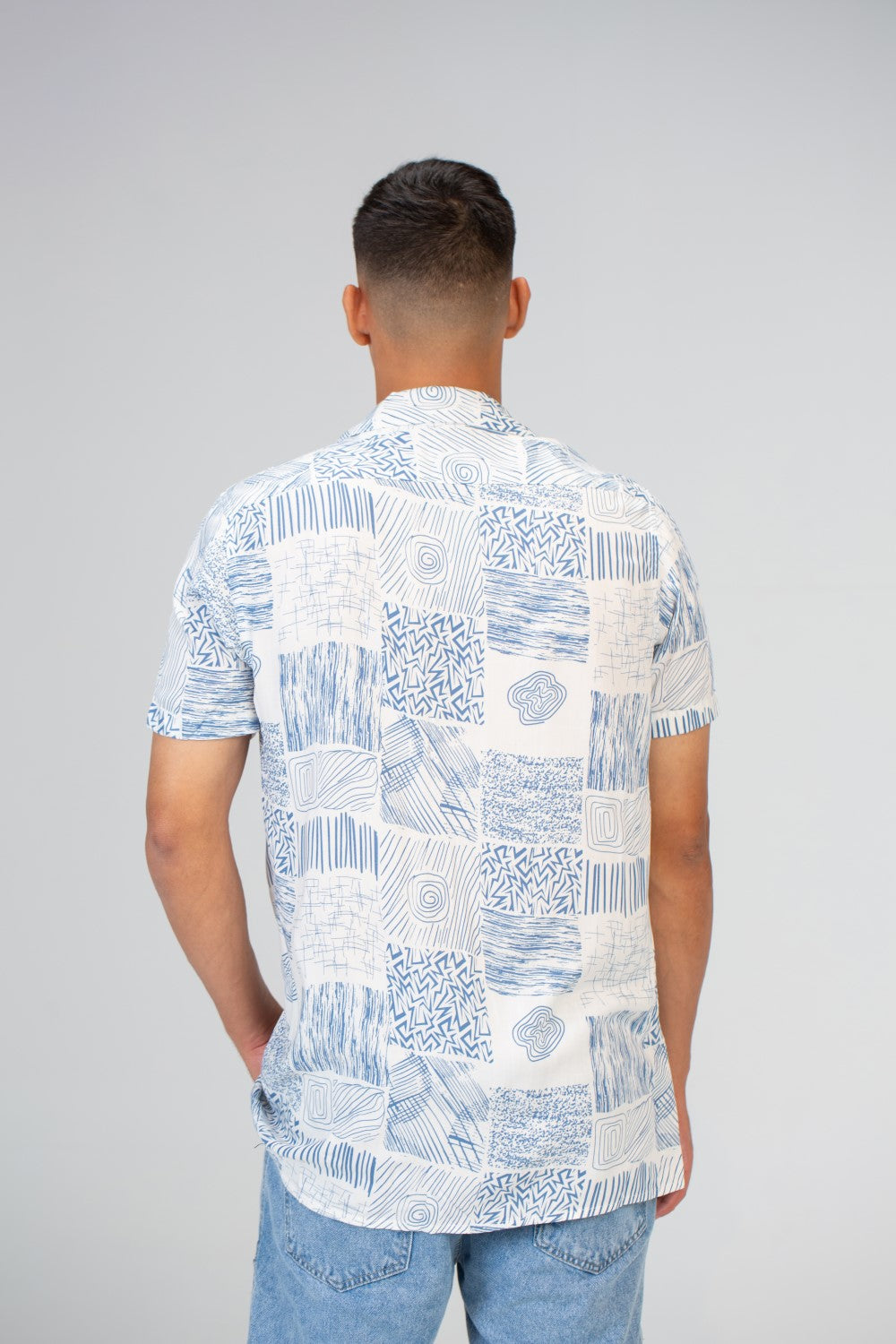 Mens Half Sleeved Jakar Slim Fit Shirt With Printed Cotton Viscose Material