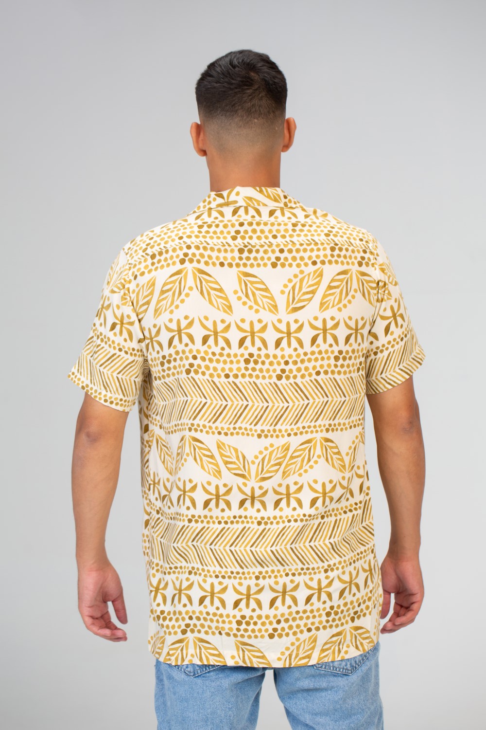 Mens Jakar Short Sleeved Slim Fit Shirt Made Of Viscose Cotton Material