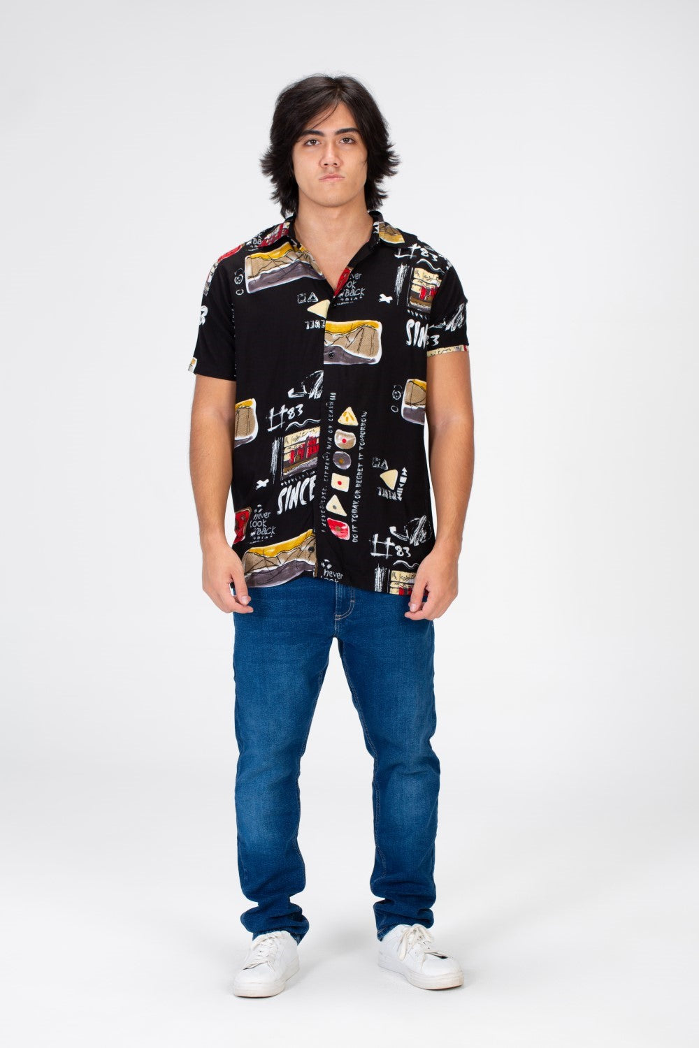 Men's Slim Fit Jakar Printed Shirt With Short Sleeves And Comfortable Cotton Material