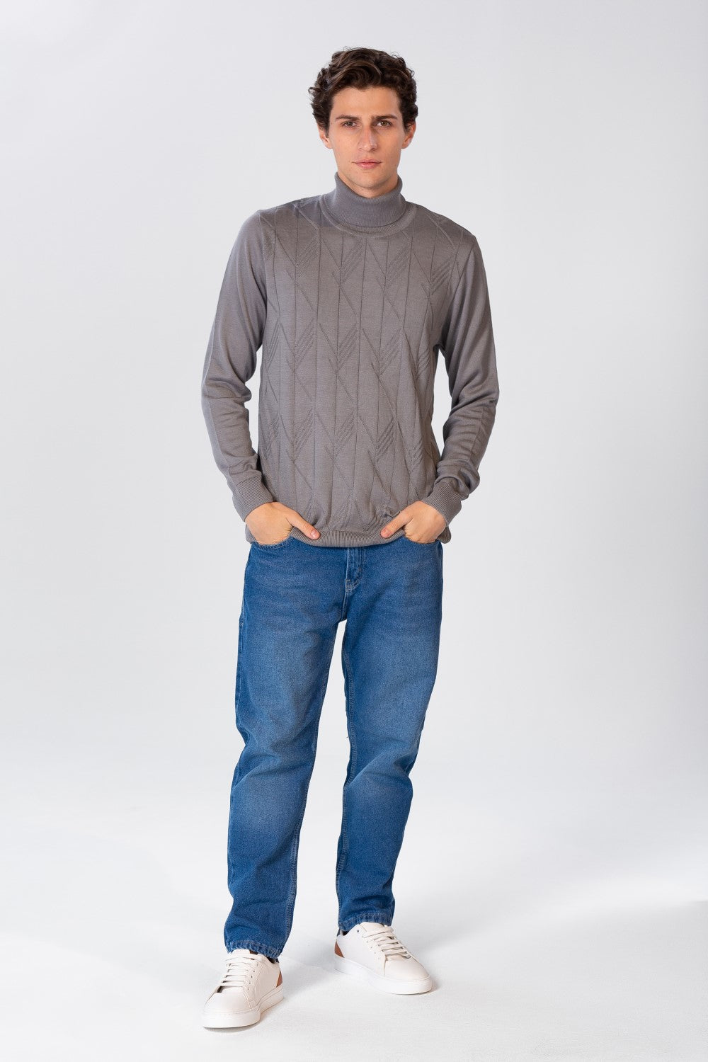 Men's Basic Pullover With High Collar And Long Sleeves