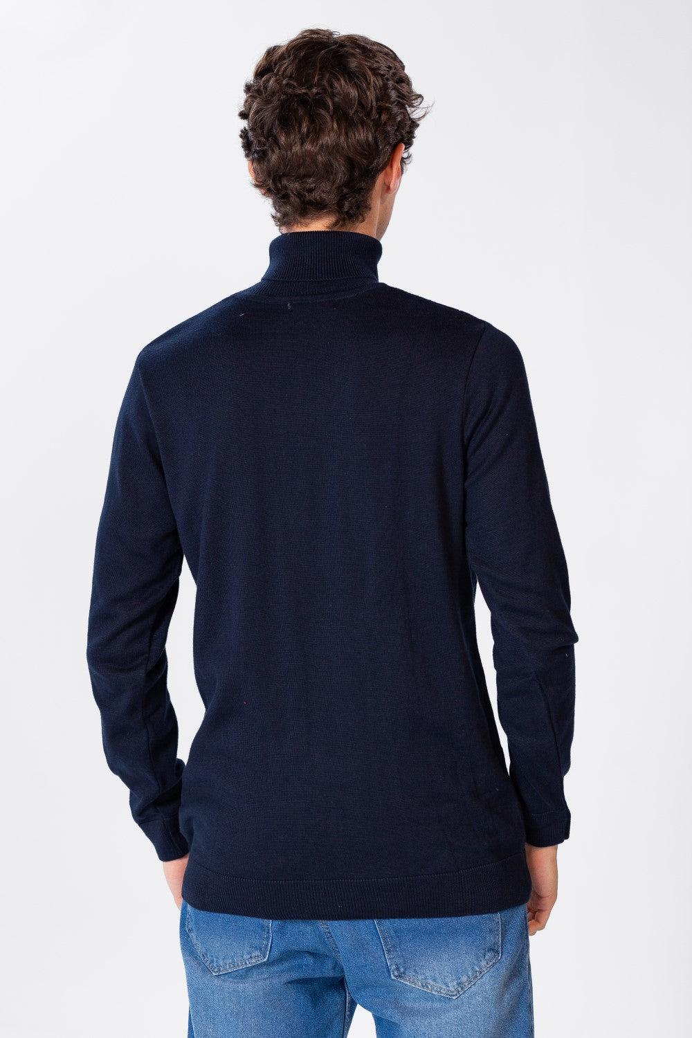 Men's Basic Pullover With High Collar And Long Sleeves