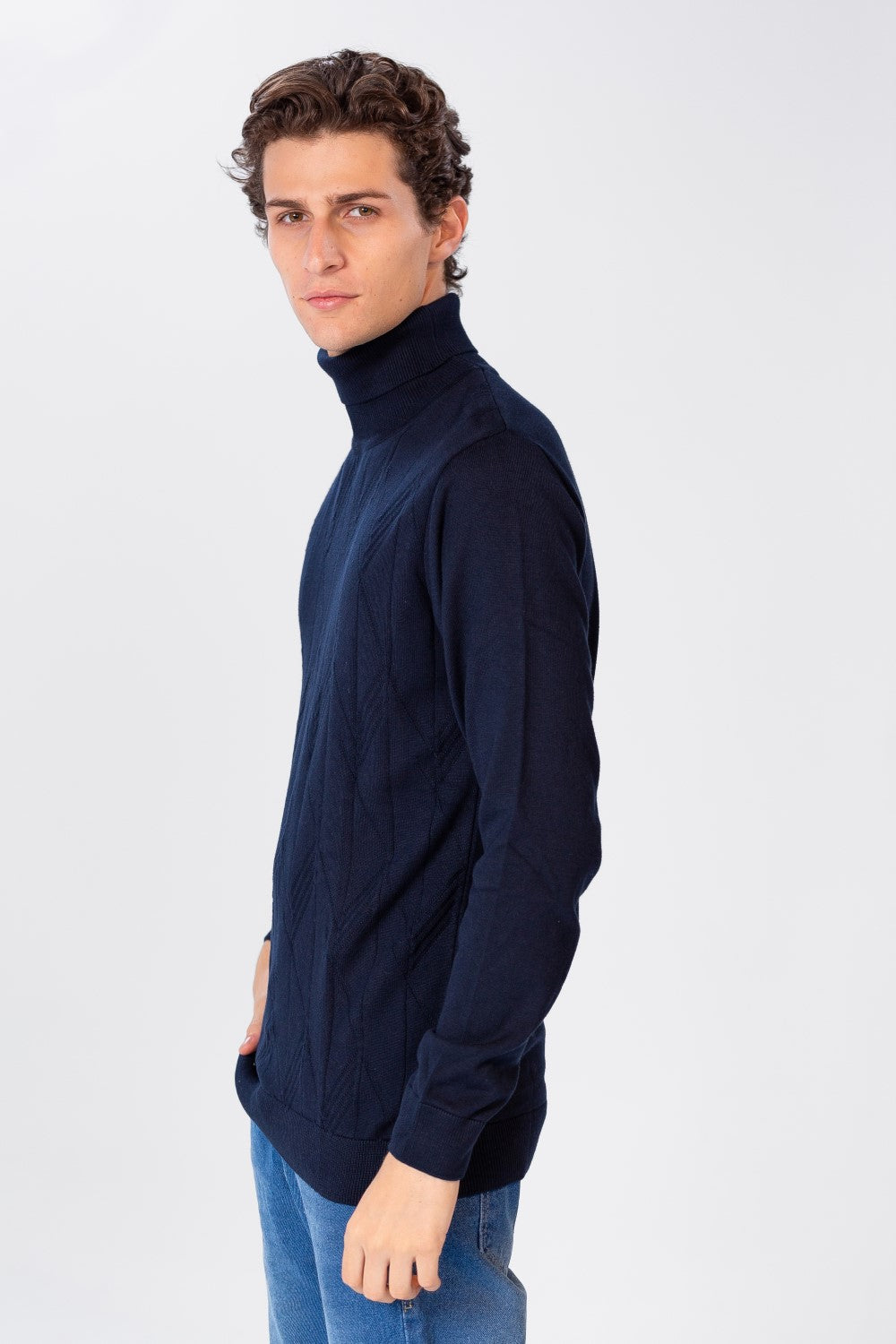 Men's Basic Pullover With High Collar And Long Sleeves