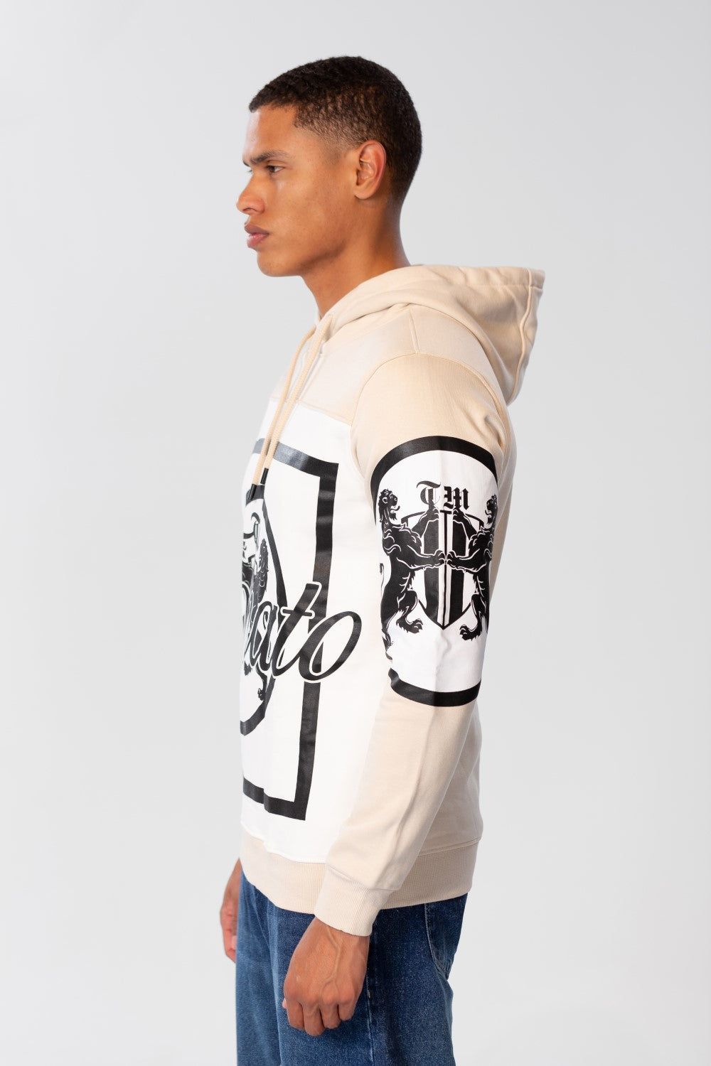 Men's Hoodie With Front And Shoulder Print And Long Sleeves