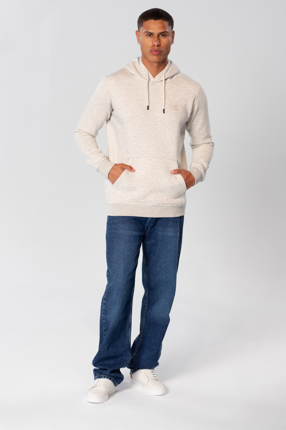 Men's Basic Plain Hoodie Sweatshirt With Pocket And Tomato Badge On The Front