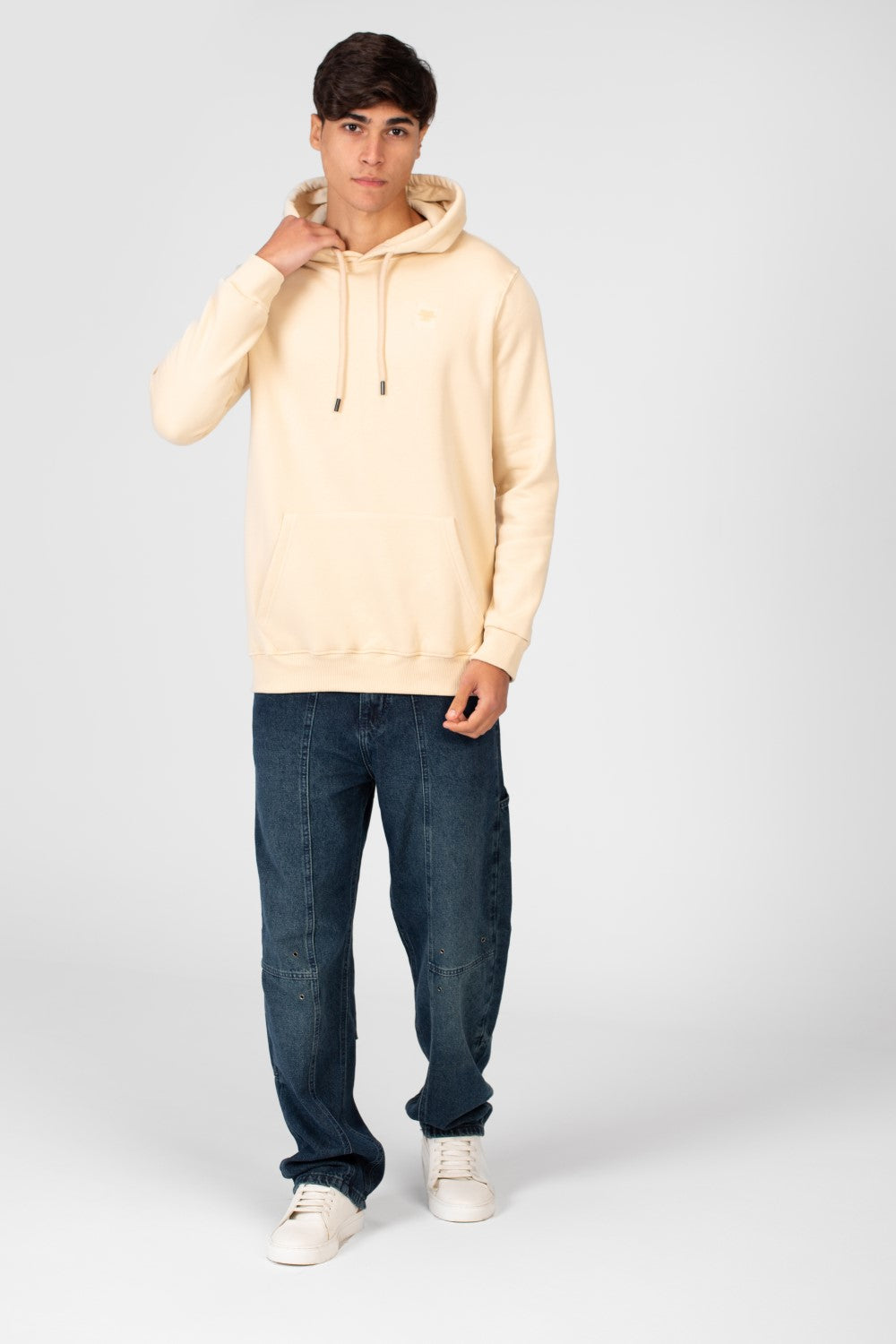 سويت شيرت هودي رجالي Slim Fit أساسي بجيب أمامي