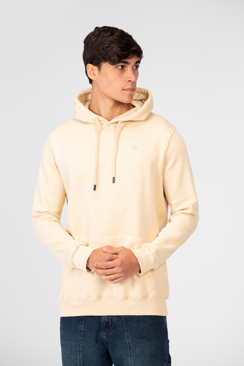 سويت شيرت هودي رجالي Slim Fit أساسي بجيب أمامي