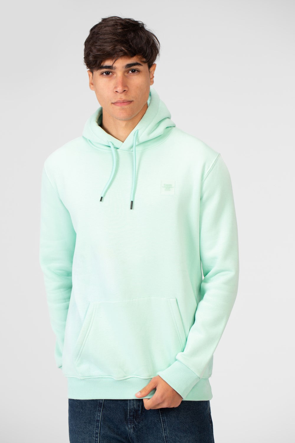 سويت شيرت هودي رجالي Slim Fit أساسي بجيب أمامي