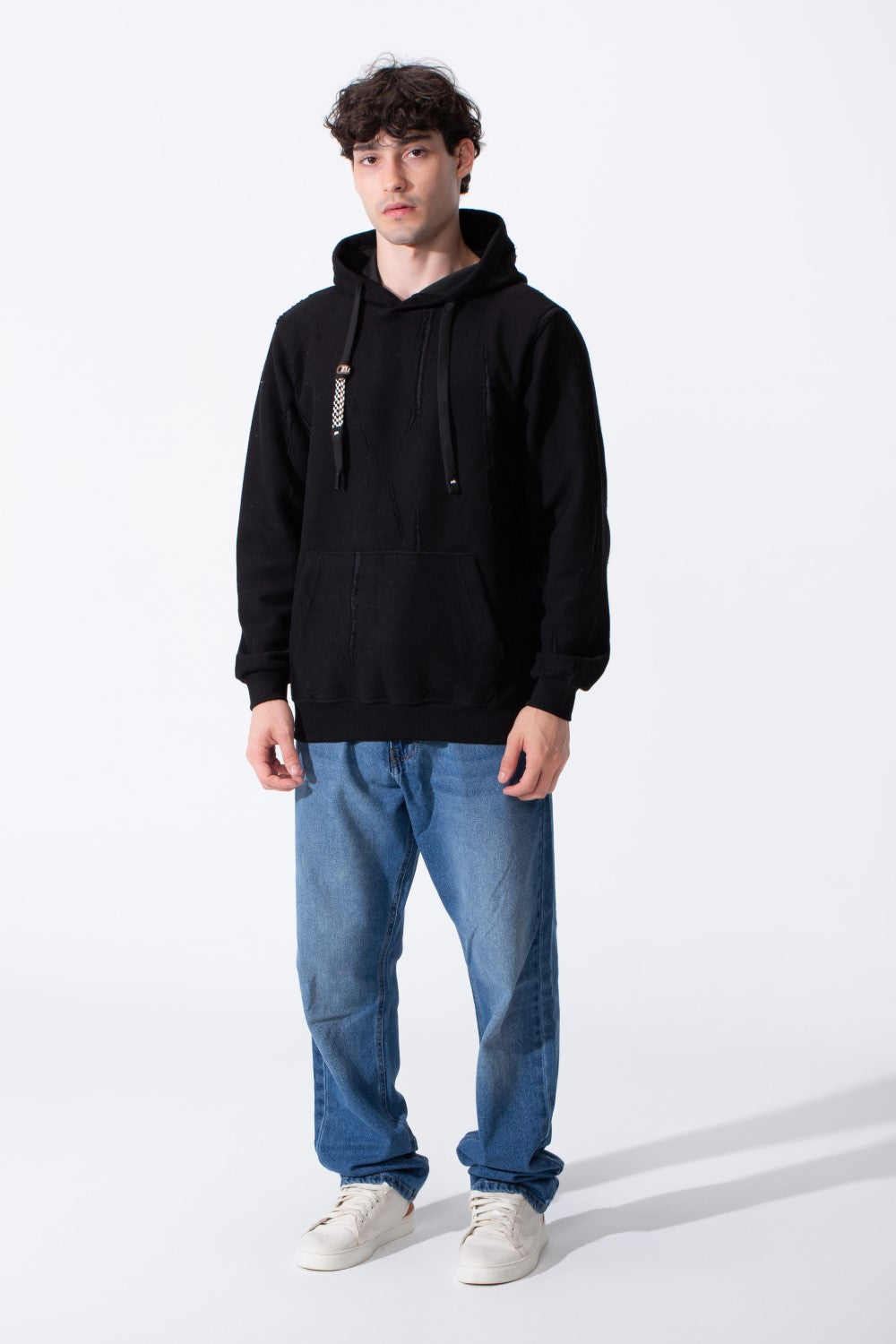 Men's Slim Fit Hood Sweatshirt With A Front Kangaroo Pocket In A Modern Design