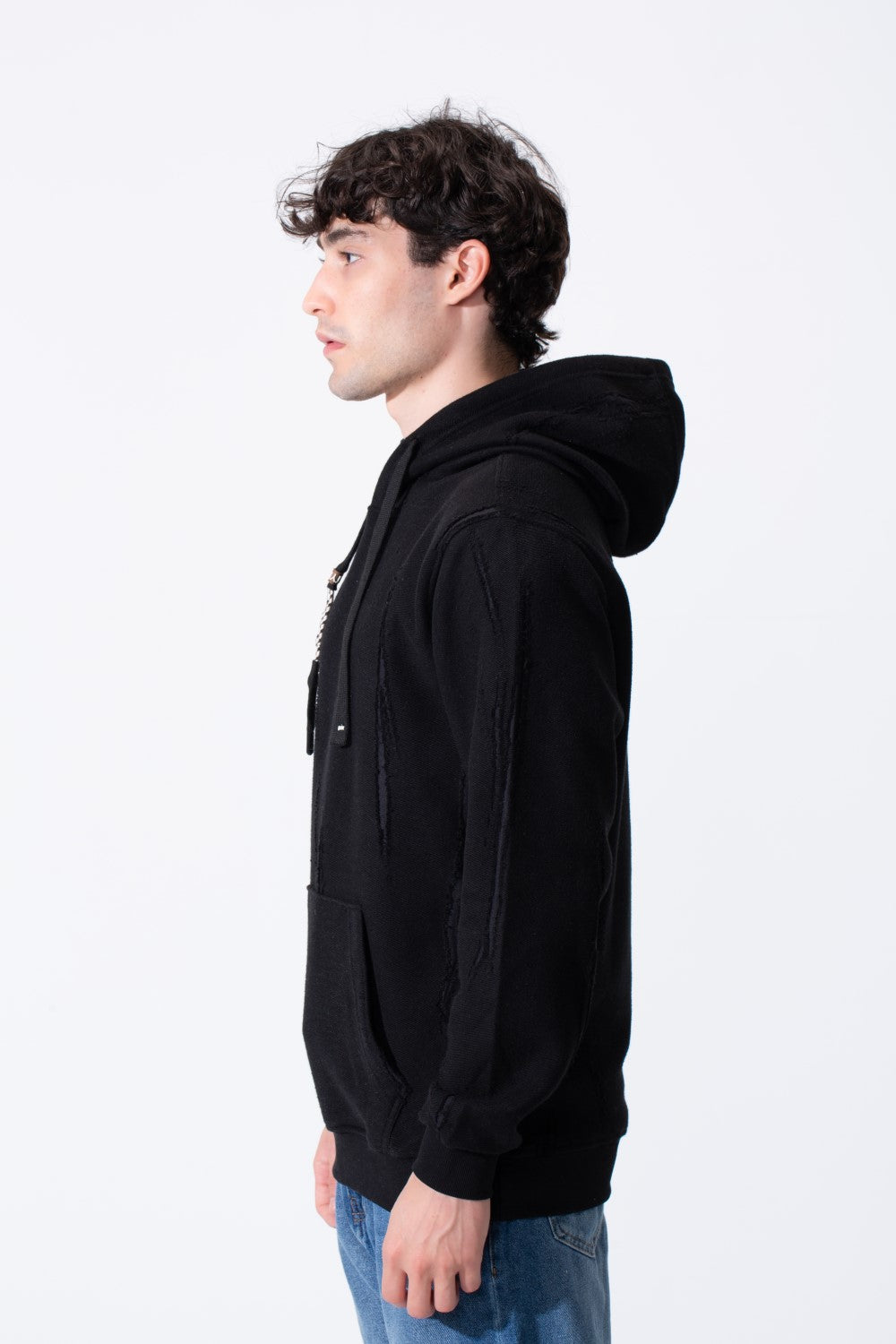 Men's Slim Fit Hood Sweatshirt With A Front Kangaroo Pocket In A Modern Design