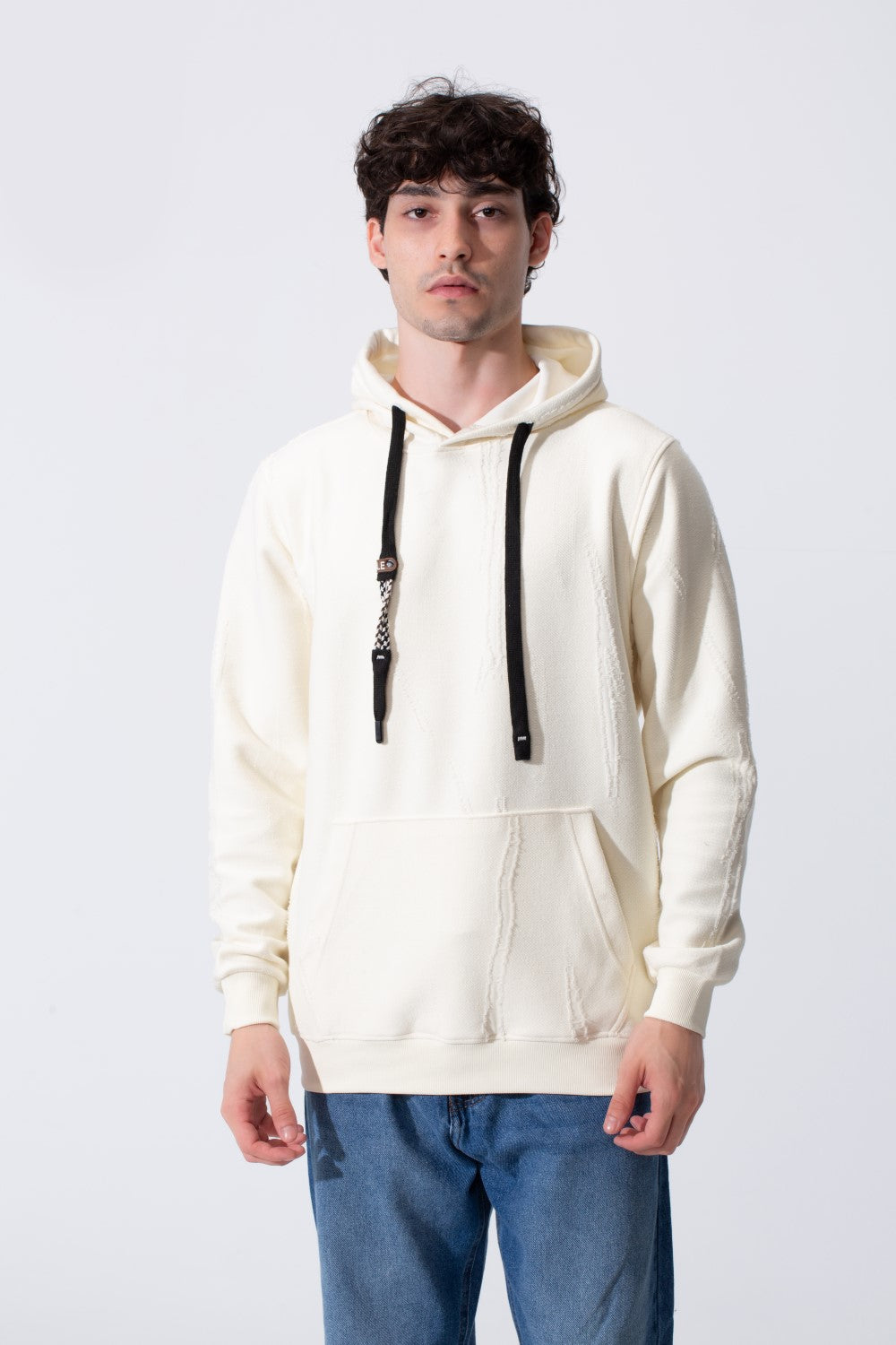 Men's Slim Fit Hood Sweatshirt With A Front Kangaroo Pocket In A Modern Design