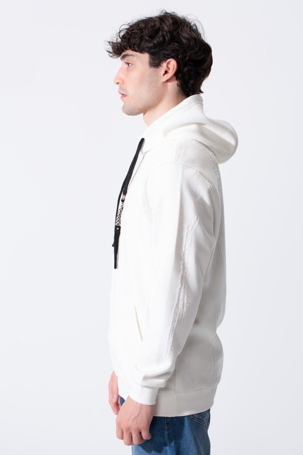 Men's Slim Fit Hood Sweatshirt With A Front Kangaroo Pocket In A Modern Design