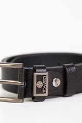 حزام جلد كاجوال رجالي بسيط مع تفاصيل أساسية